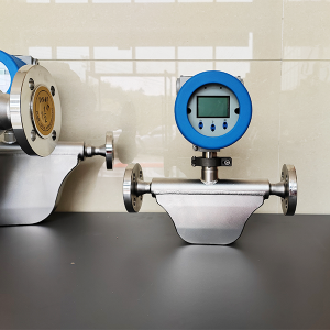Массовый расходомер Кориолиса